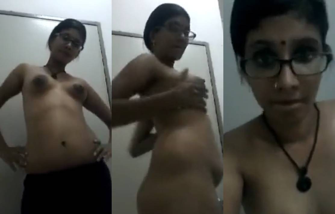 Chasmish Girl Fingering Porn